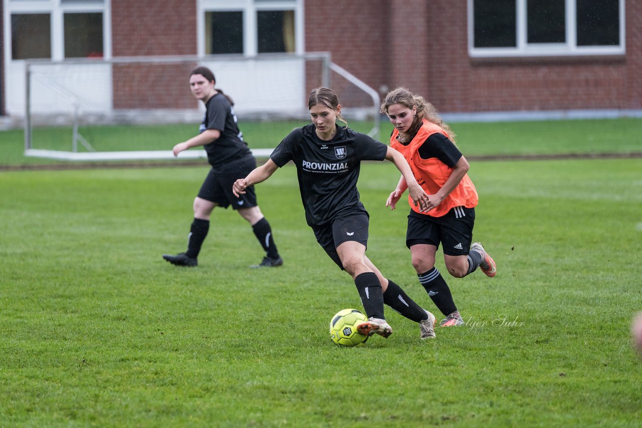 Bild 164 - Frauen TSV Wiemersdorf - VfR Horst : Ergebnis: 0:7